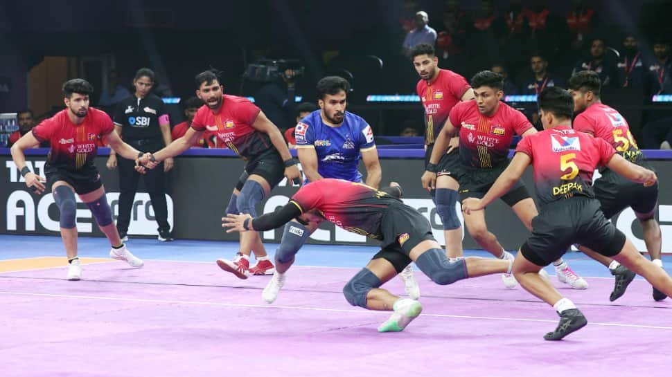 1825398-bengaluru-bulls-register-crucial-win-against-haryana-steelers.jpg