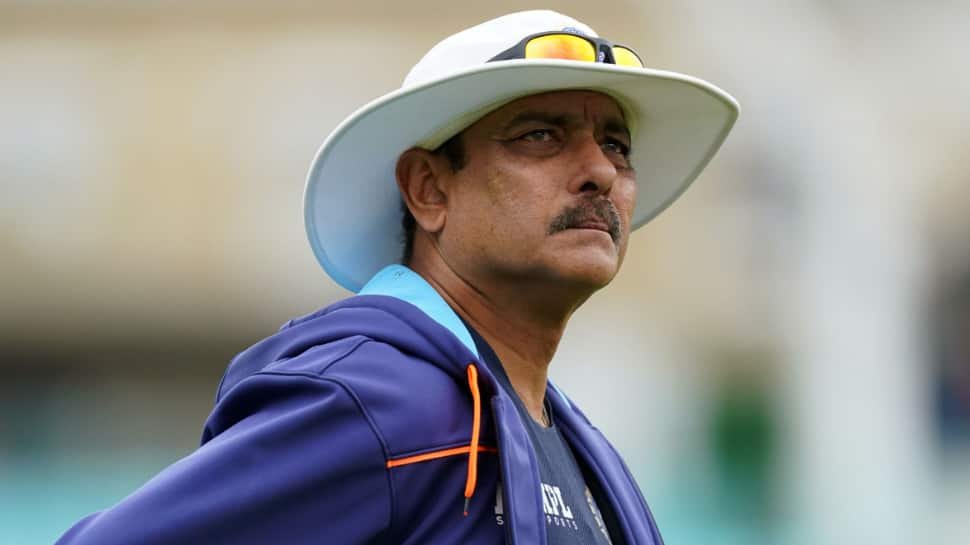 1825406-ravi-shastri-bumrah.jpg