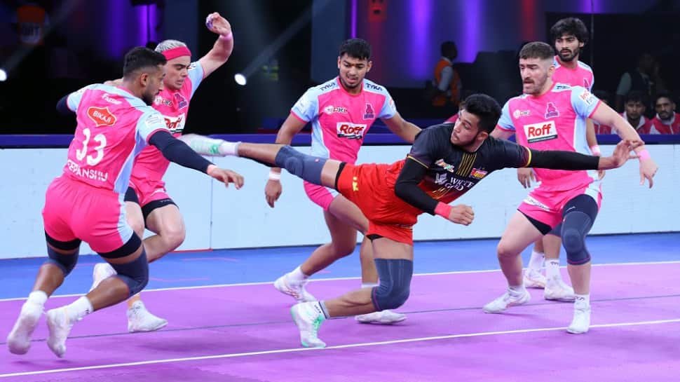 1827586-bengaluru-bulls-register-third-win-on-the-trot.jpg