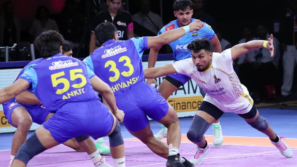 1827591-arjun-deshwal-stars-as-tamil-thalaivas-returns-to-winning-ways.jpg