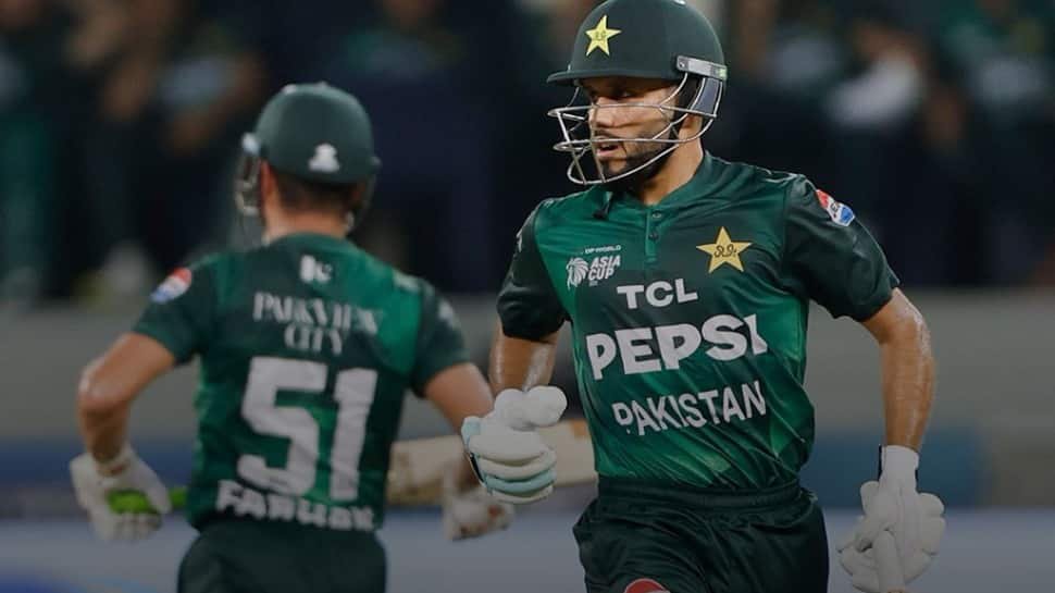 1827601-pakistan-crush-oman-by-93-runs.jpg