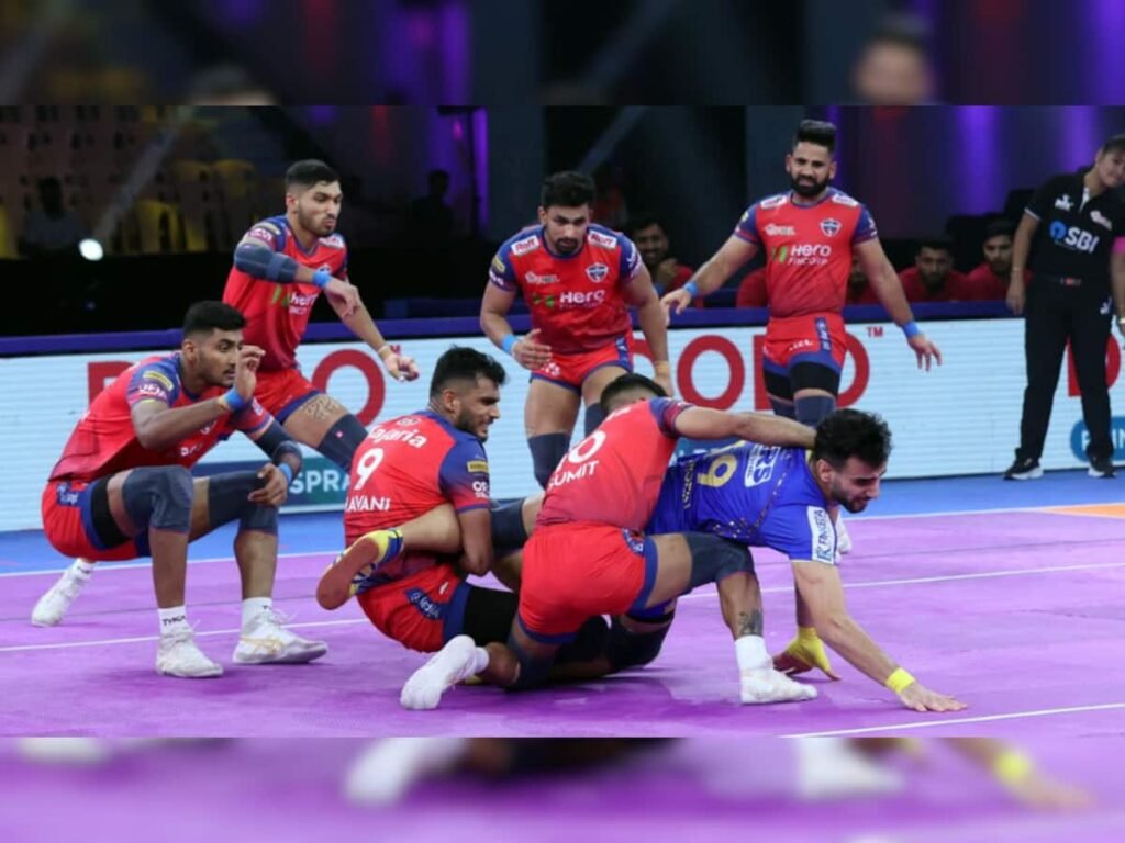 1833293-sumit-sangwan-leads-all-round-charge-as-up-yoddhas-decimate-tamil-thalaivas.jpg