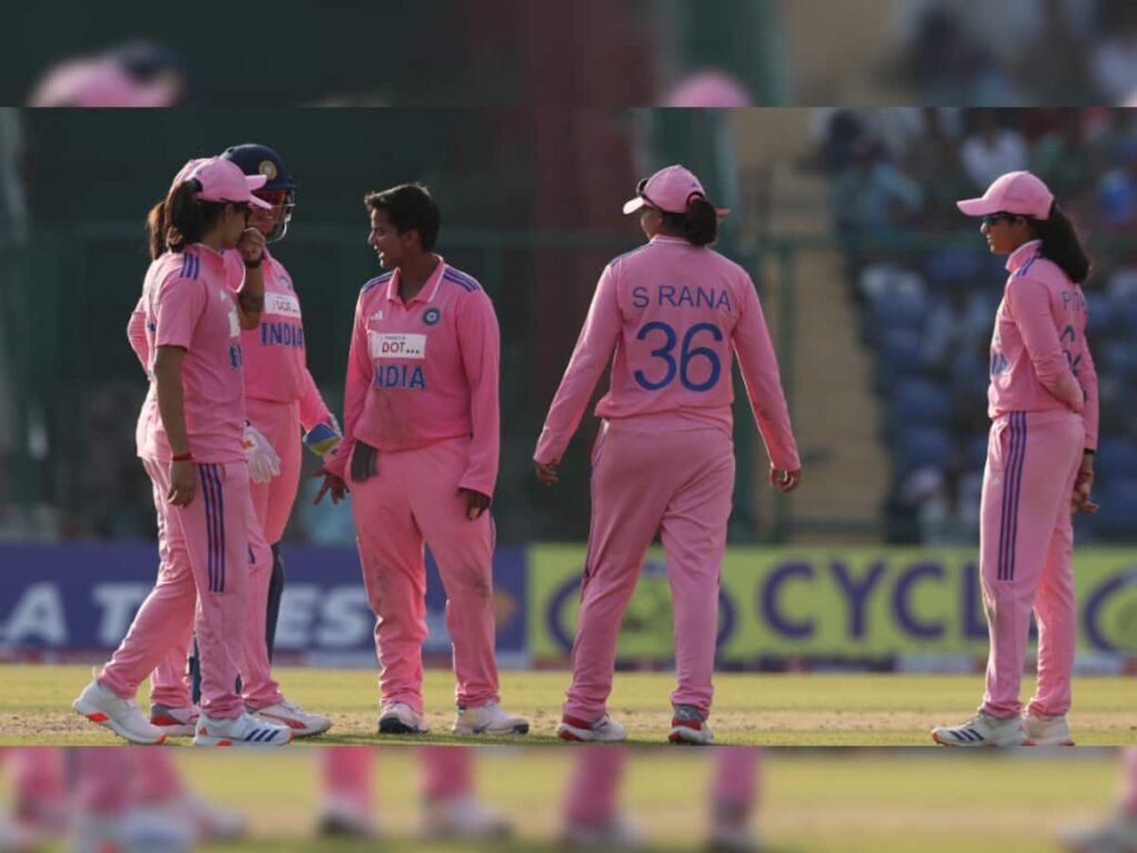 1833873-icc-punishes-india-for-slow-over-rate-in-third-odi-against-australia.jpg