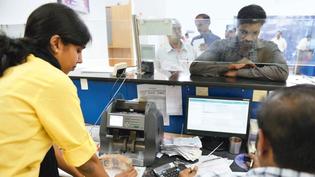 2-0-745952792-bankcustomer-0_1680333710522_1757691431259.JPG