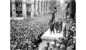 Douglas-Fairbanks-and-Charlie-Chaplin.jpg