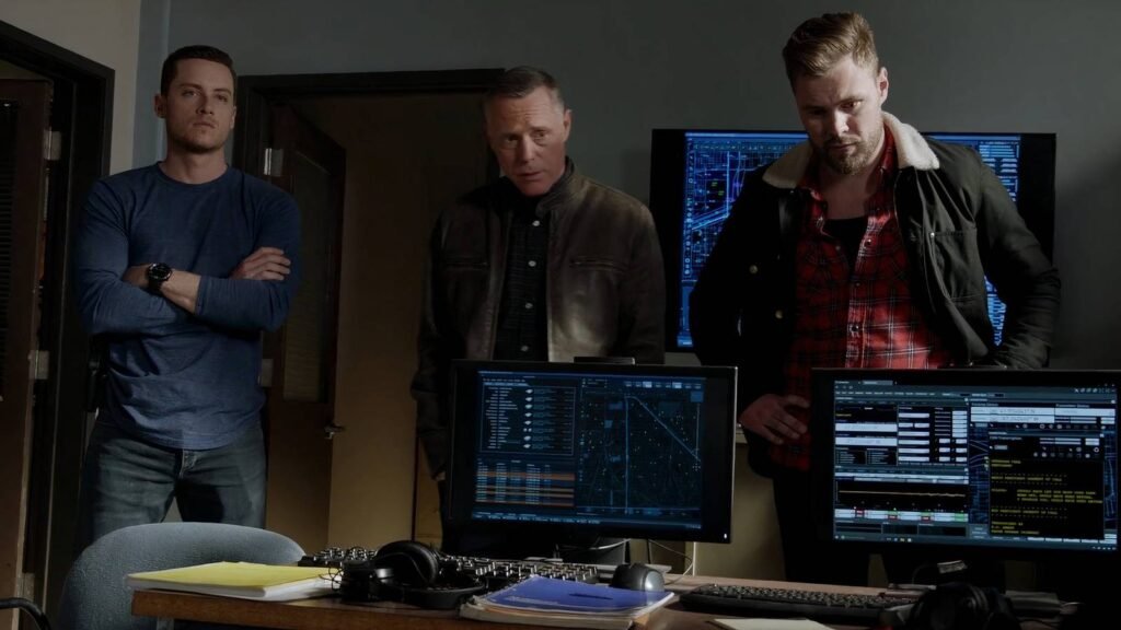 chicago-pd-jesse-lee-soffer-jay-halstead-jason-beghe-hank-voight-patrick-flueger-adam-ruzek-season-6.jpeg