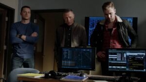 chicago-pd-jesse-lee-soffer-jay-halstead-jason-beghe-hank-voight-patrick-flueger-adam-ruzek-season-6.jpeg