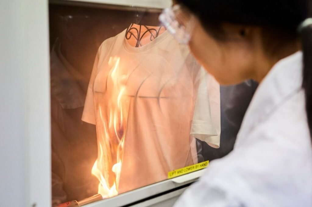 fire-clothes_316986.jpg