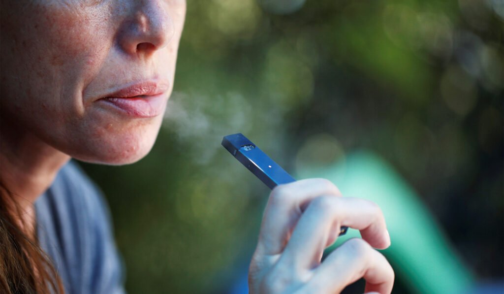 juul-vaping.jpg