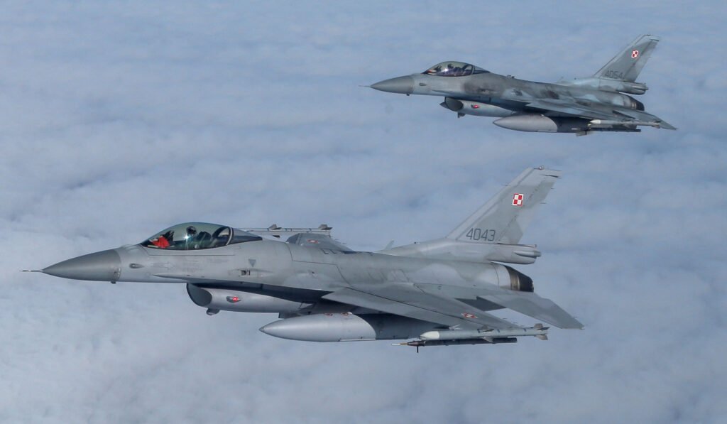 polish-air-force-f-16s.jpg