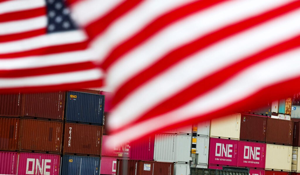 port-containers-flag.jpg
