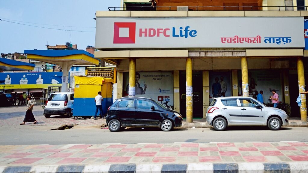 2-0-929063941-hdfclife-0_1679640064744_1760622735820.JPG
