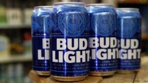 Bud-Light-Marketing-Shakeup-0_1682428279450_1760332781643.jpg