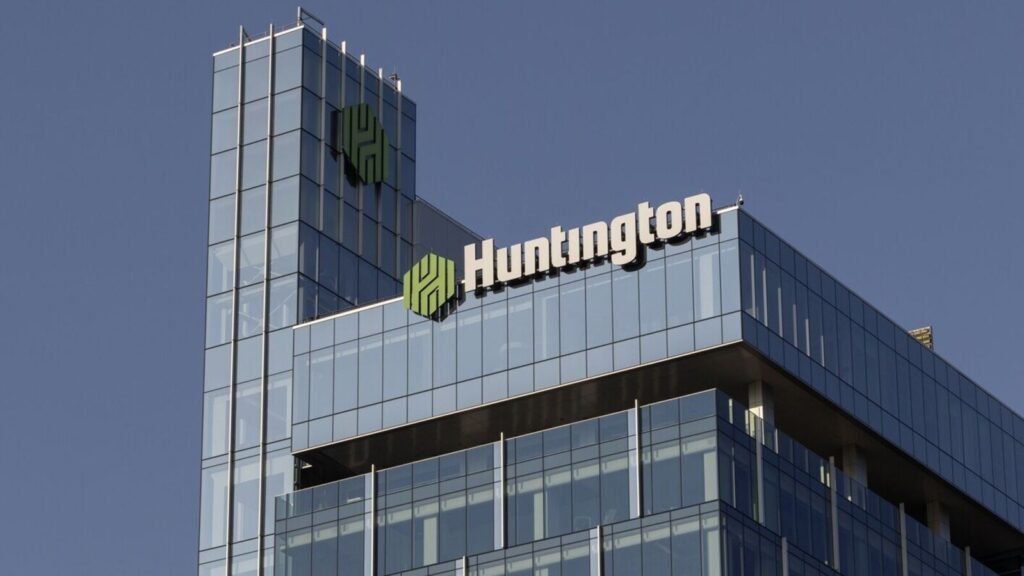 huntington_1761581820586_1761581841355.jpg
