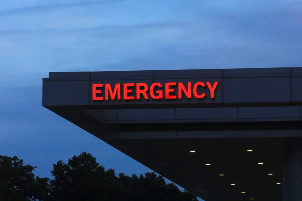 1762454039_GettyImages-1403928834-hospital-ER-emergency-3840.jpg