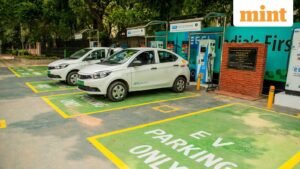 Delhi-and-India-more-broadly-need-structural-polic_1764904826339_1764904826526.jpg