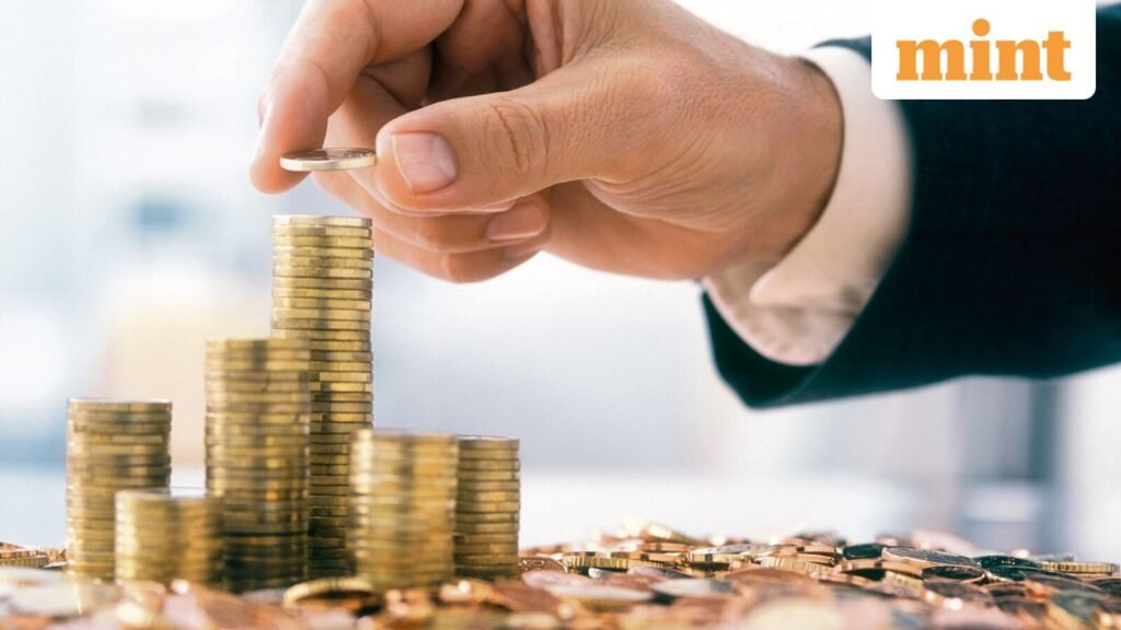 Some-fund-houses-have-stopped-accepting-lump-sum-i_1688671000232_1765890266234.jpg