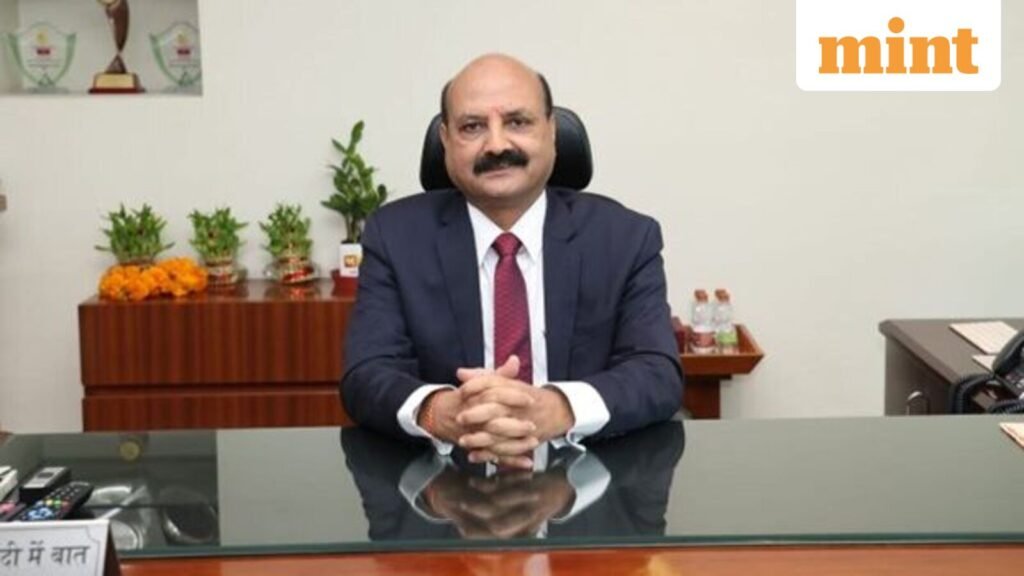 PNB_MD_and_CEO_Shri_Ashok_Chandra_1768904121909_1768904132411.jpg