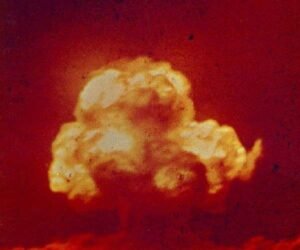 atomic-nuclear-bomb-manhattan-project-trinity-test-closeup-hg.jpg