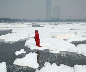 india-delhi-yamuna-river-foam-industrial-pollution-hg.jpg