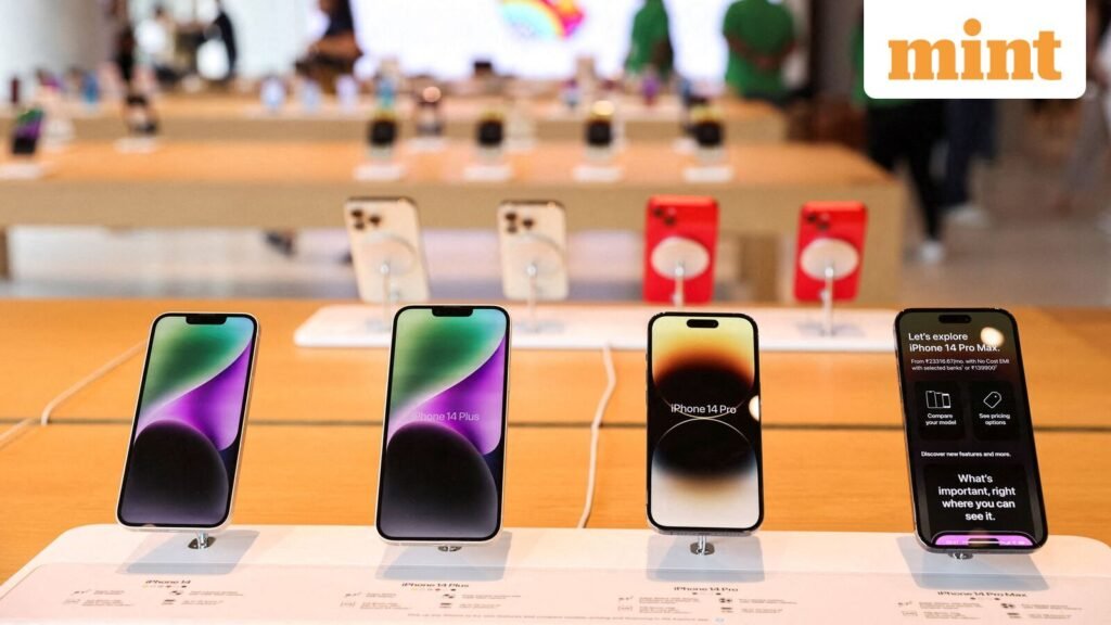 INDIA-SMARTPHONES-SECURITY-0_1764575631080_1764575649355_1773382158910.JPG