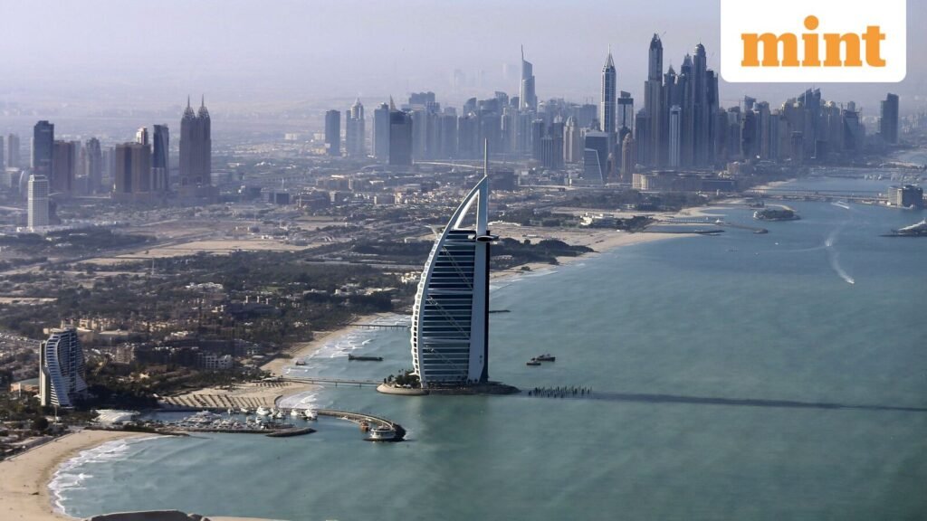 IRAN-CRISIS-DUBAI-AIRPORT-0_1772323934527_1772323956083_1772374851030.JPG