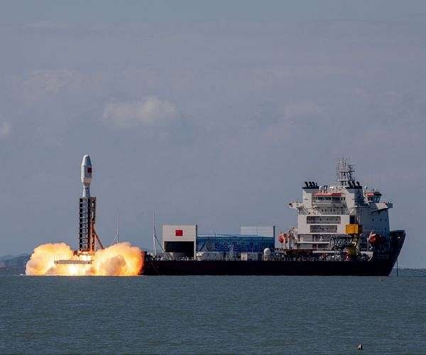 smart-dragon-3-carrier-rocket-sea-launch-day-hg.jpg