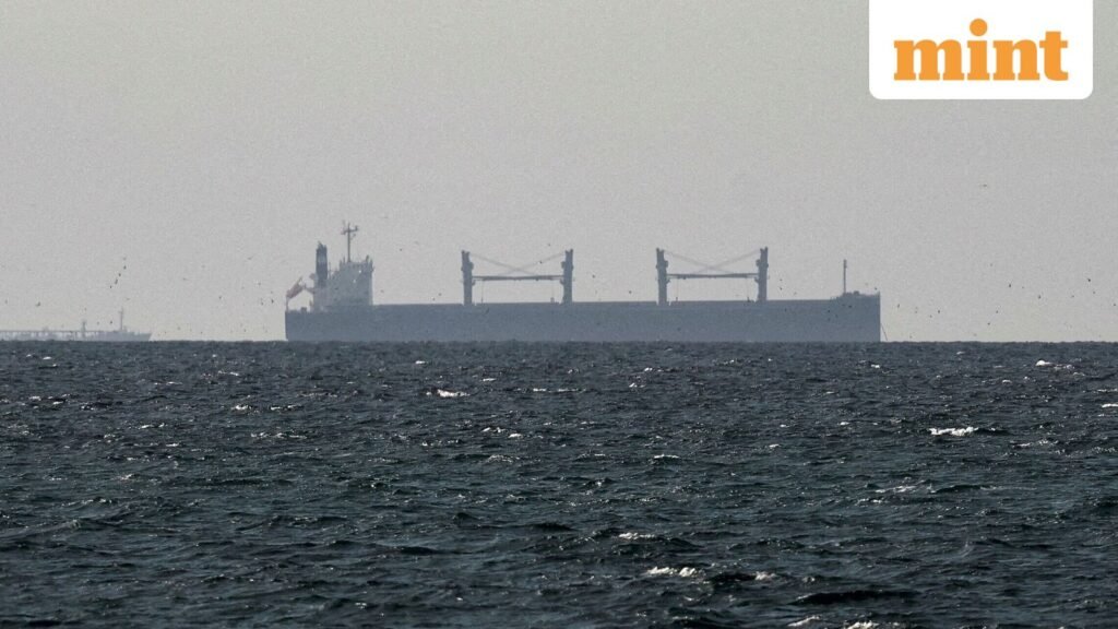 IRAN-CRISIS-INTELLIGENCE-HORMUZ-1_1775404846499_1775404892701.JPG
