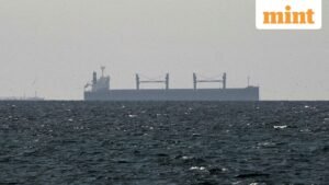 IRAN-CRISIS-INTELLIGENCE-HORMUZ-1_1775404846499_1775404892701.JPG